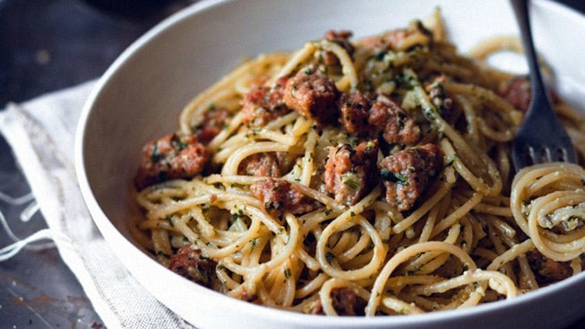 pates-pesto-chair-saucisse (1)